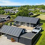 Mildred - 400m From The Sea By Interhome *