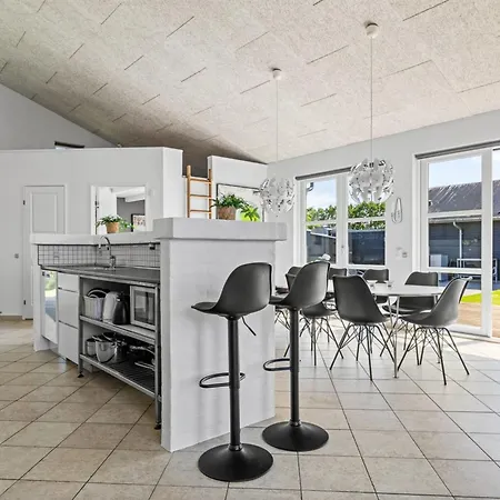 Nyaraló Mildred - 400m From The Sea By Interhome Otterup